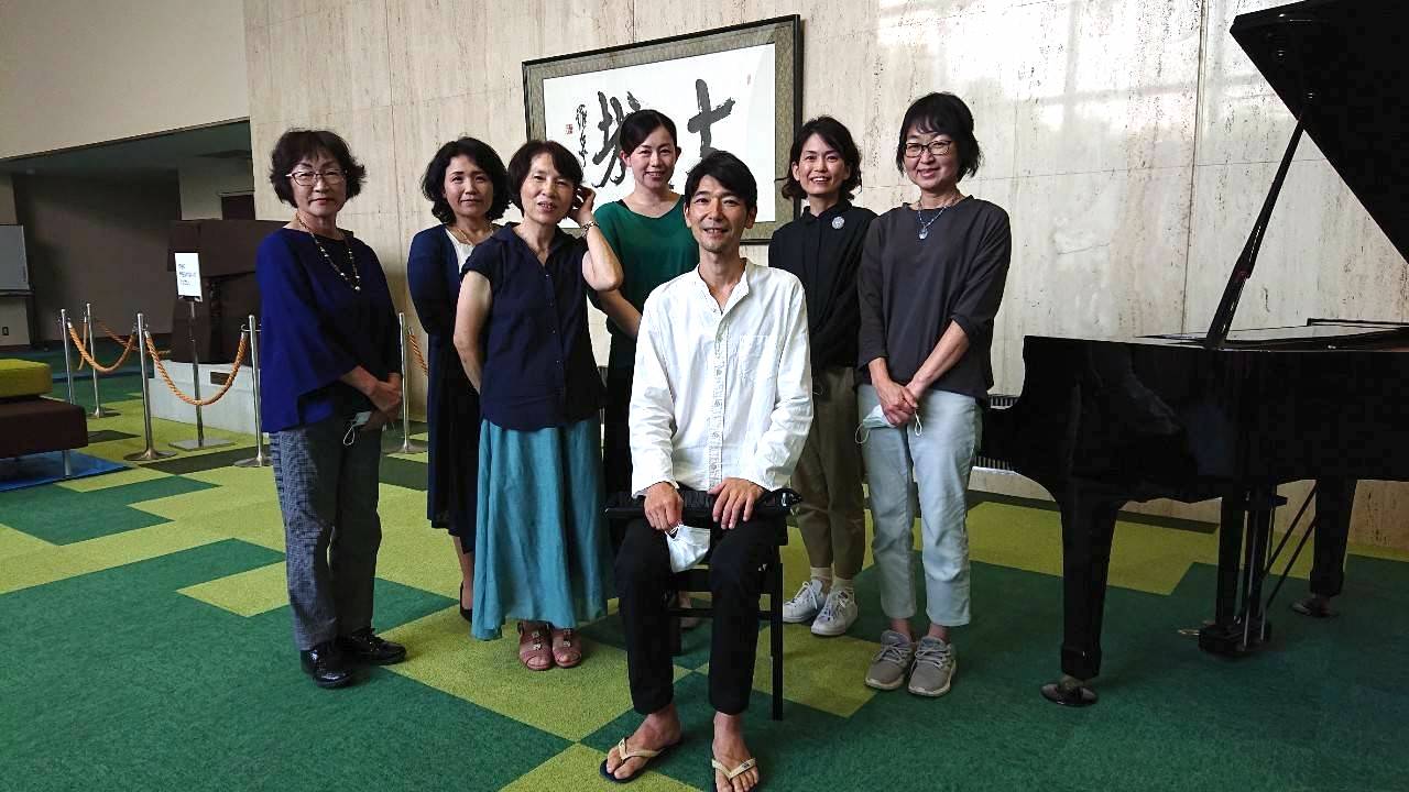 加西おやこ劇場の皆さんと重松壮一郎